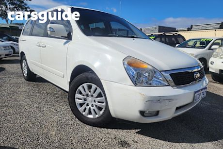 White 2014 Kia Carnival Wagon SI