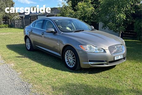 Gold 2010 Jaguar XF Sedan 3.0 V6 Luxury