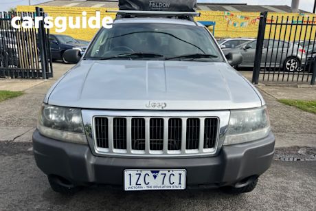 Silver 2005 Jeep Grand Cherokee Wagon Laredo (4X4)