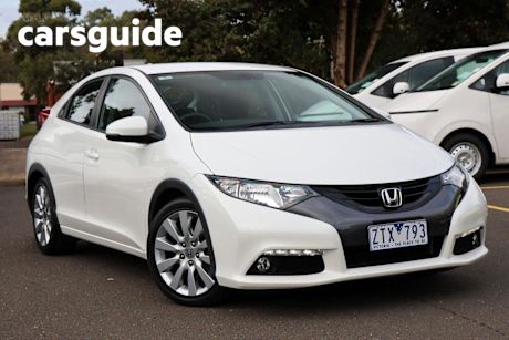 White 2013 Honda Civic Hatchback VTI-L