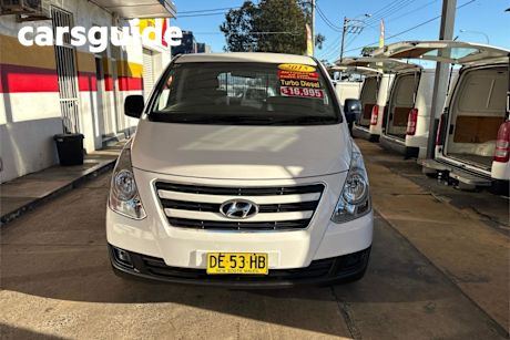 White 2016 Hyundai Iload Van