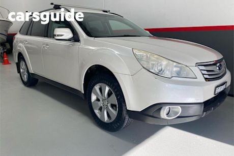 White 2011 Subaru Outback Wagon 2.5I