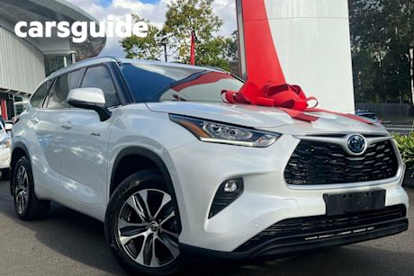 White 2022 Toyota Kluger Wagon GXL eFour