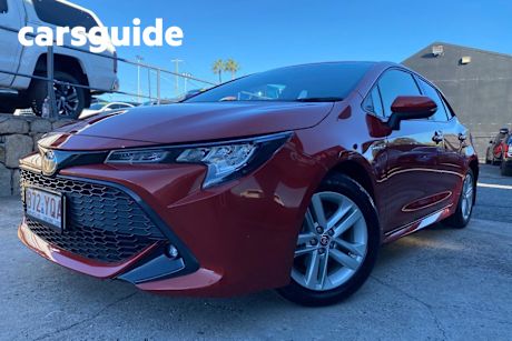 Red 2018 Toyota Corolla Hatchback SX (hybrid)