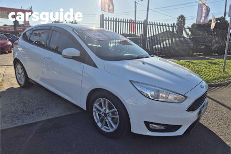 White 2016 Ford Focus Hatchback Trend