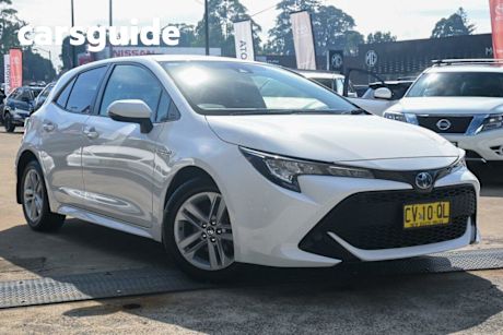 White 2019 Toyota Corolla Hatchback Ascent Sport (hybrid)