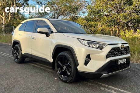White 2019 Toyota RAV4 Wagon Cruiser (2WD)