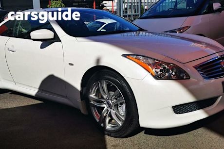 White 2008 Nissan Skyline Coupe 370GT
