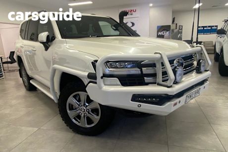 White 2023 Toyota Landcruiser Wagon LC300 VX (4X4)