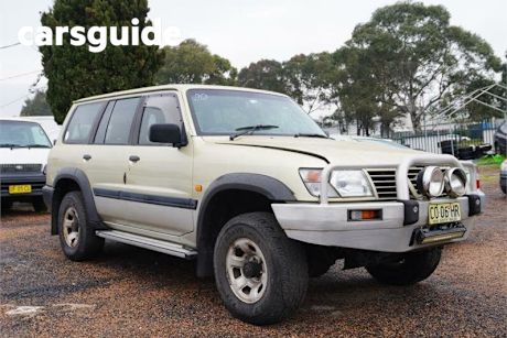 Gold 2001 Nissan Patrol Wagon ST (4X4)