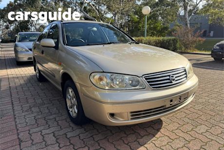 Gold 2004 Nissan Pulsar Sedan ST