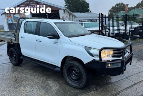 White 2015 Toyota Hilux Dual Cab Chassis SR (4X4)