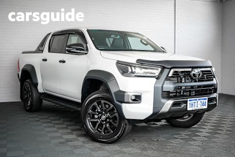 White 2022 Toyota Hilux Double Cab Pick Up Rogue (4X4)