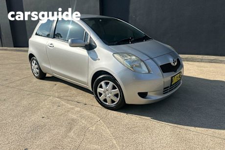 Silver 2007 Toyota Yaris Hatchback YR