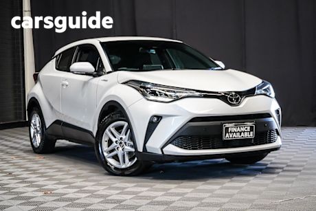 White 2023 Toyota C-HR Wagon GXL (2WD)