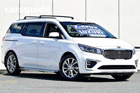 White 2019 Kia Carnival Wagon Platinum