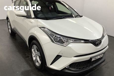 White 2018 Toyota C-HR Wagon (2WD)