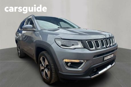 Grey 2018 Jeep Compass Wagon Limited (4X4)