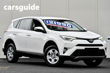 White 2018 Toyota RAV4 Wagon GX (4X4)