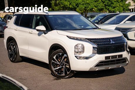 White 2023 Mitsubishi Outlander Wagon Exceed 7 Seat (awd)
