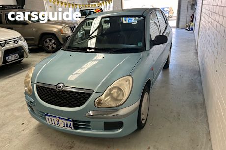 2004 Daihatsu Sirion Hatchback