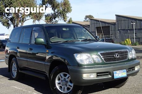 Green 2000 Lexus LX470 Wagon (4X4)