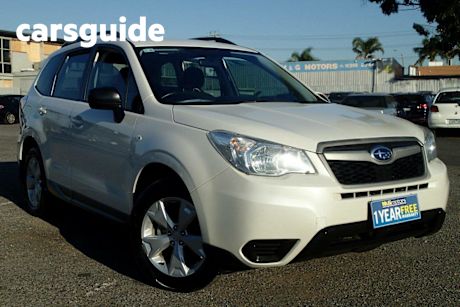White 2014 Subaru Forester Wagon 2.0I