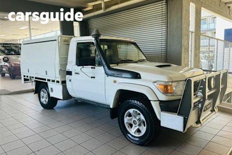 White 2007 Toyota Landcruiser Cab Chassis GX (4X4)
