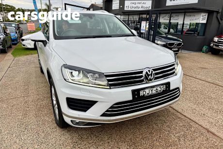 White 2016 Volkswagen Touareg Wagon 150 TDI
