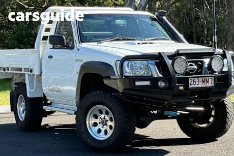 White 2009 Nissan Patrol Coil Cab Chassis DX (4X4)