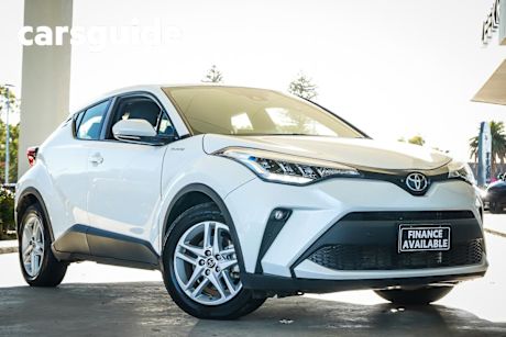 White 2023 Toyota C-HR Wagon GXL (2WD)