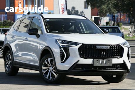 White 2025 GWM Haval Jolion Wagon LUX