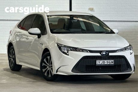 White 2020 Toyota Corolla Sedan Ascent Sport (hybrid)