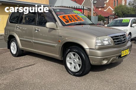 Gold 2001 Suzuki XL-7 Wagon (4X4)
