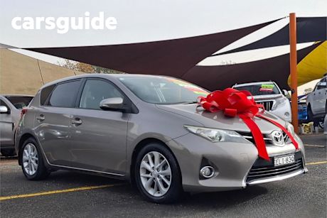 Silver 2015 Toyota Corolla Hatchback Ascent Sport