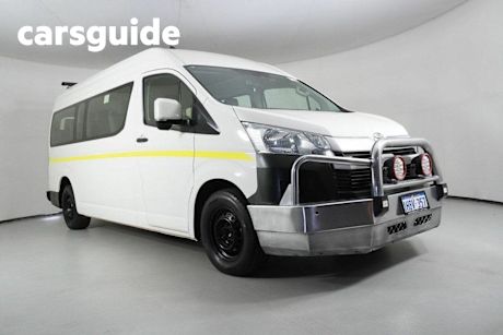 White 2020 Toyota Hiace Bus Commuter (12 Seats)