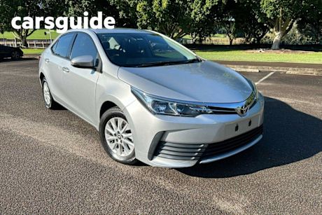 Silver 2018 Toyota Corolla Sedan Ascent
