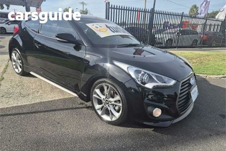 Black 2017 Hyundai Veloster Coupe SR Turbo