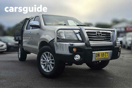 Silver 2013 Toyota Hilux Dual Cab Pick-up SR5 (4X4)