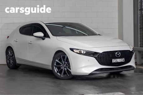 White 2021 Mazda 3 Hatchback G20 Evolve