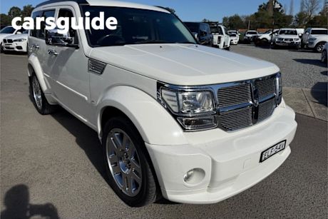 White 2009 Dodge Nitro Wagon SXT