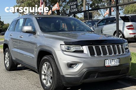 Silver 2016 Jeep Grand Cherokee Wagon Laredo (4X4)