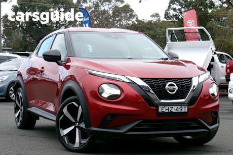 Red 2020 Nissan Juke Hatchback ST-L