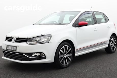 White 2016 Volkswagen Polo Hatchback Beats