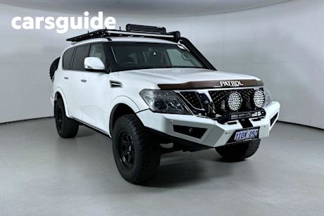 White 2014 Nissan Patrol Wagon ST-L (4X4)