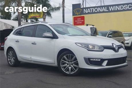 White 2015 Renault Megane Wagon GT-Line