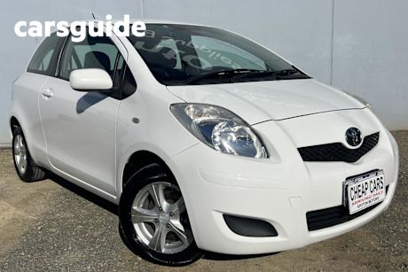 White 2011 Toyota Yaris Hatchback YR