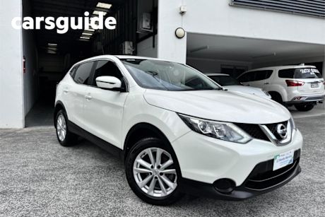 White 2017 Nissan Qashqai Wagon ST (4X2)