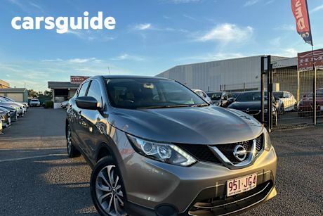 Grey 2016 Nissan Qashqai Wagon ST (4X2)