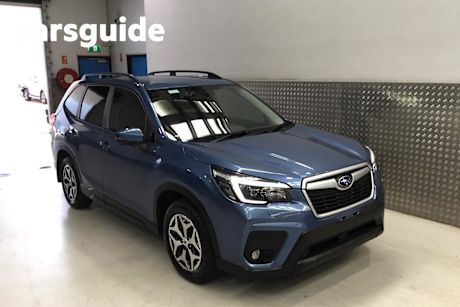 Blue 2020 Subaru Forester Wagon 2.5I (awd)
